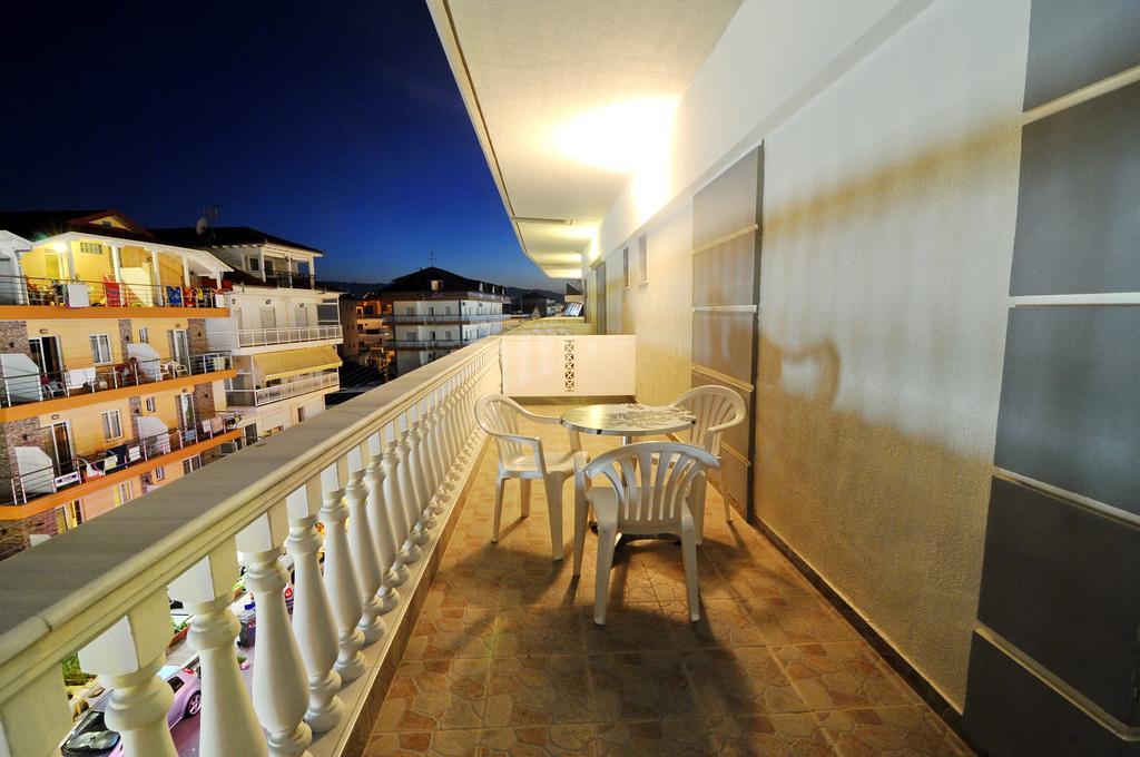 Paralía Hotel G.L. מראה חיצוני תמונה